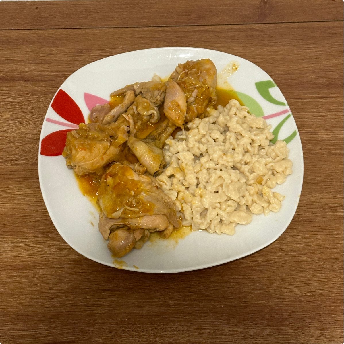 Csirke pörkölt nokedlivel